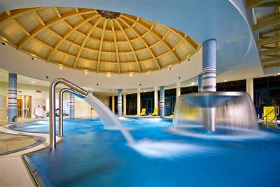 BARDĚJOVSKÉ KÚPELE & TERME HOTEL OZÓN relax plný energie - Velký termální bazén - Hotel Ozón - lázně Bardějovské Kúpele - Slovensko - RELAX