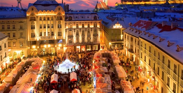 BRATISLAVA a advent na Dunaji